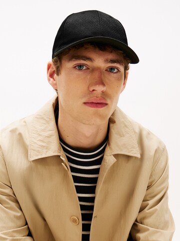 TOMMY HILFIGER Cap in Black