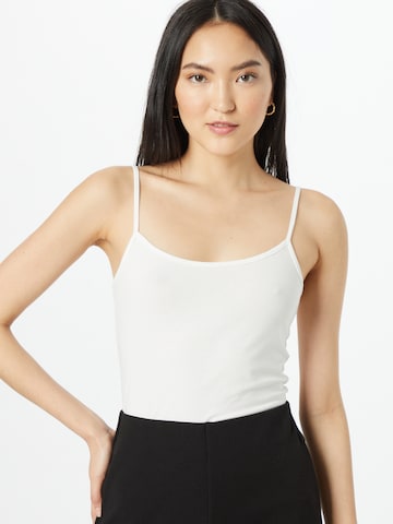 JDY Top 'Ava' in White: front