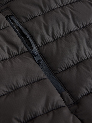 Next Vest in Black