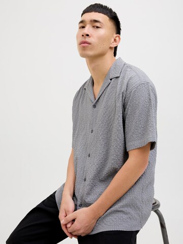 JACK & JONES Comfort fit Button Up Shirt in Grey