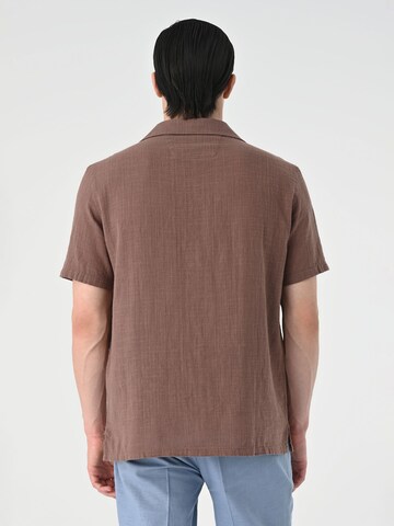 Regular fit Camicia di Antioch in marrone