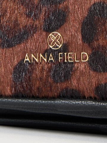 Anna Field Τσάντα ώμου σε μαύρο