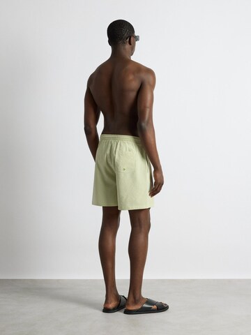 Burocs Board Shorts in Green