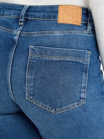 Regular Jean 'The Carie' Someday en bleu