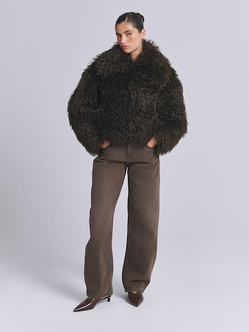 Giacca invernale 'OVERSIZED FURRY FUR JACKET' di AEMMI in marrone