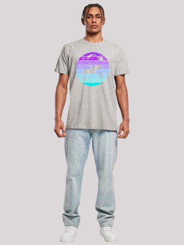 T-Shirt 'Retro Alien Weltraum Sonnenuntergang' F4NT4STIC en gris