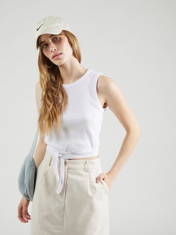 Sublevel Top in White: front