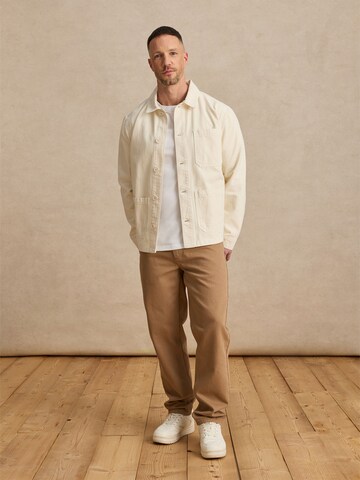 DAN FOX APPAREL Демисезонная куртка 'Jamie' в Белый
