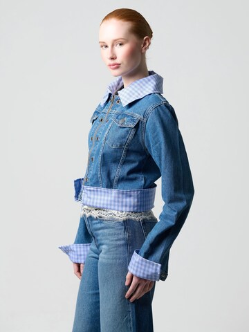 Fenice Between-Season Jacket in Blue