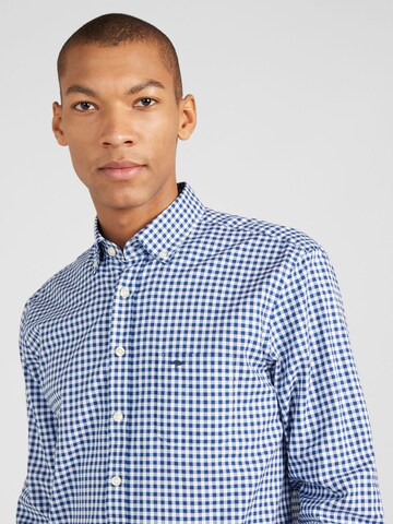 Coupe regular Chemise FYNCH-HATTON en bleu