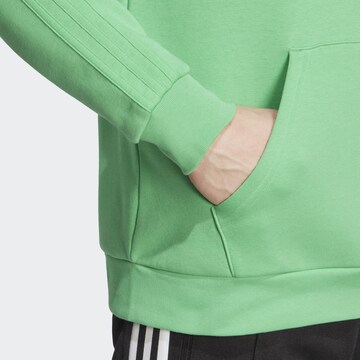 ADIDAS ORIGINALS Sweatshirt 'Graphics Camo Infill' in Groen