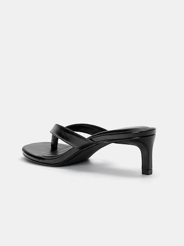 Tongs Pull&Bear en noir