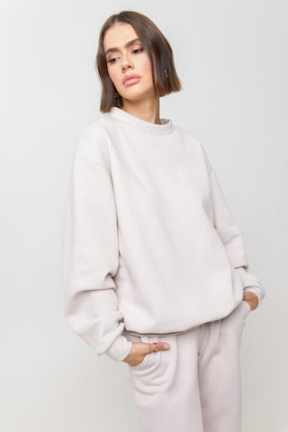 WHITE RVBBIT Sweatshirt in Beige: front