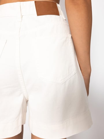 SASSYCLASSY Loose fit Pants in White