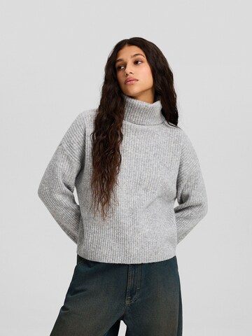 Bershka Sweater in Grey: front