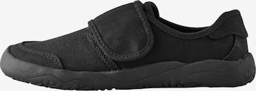 Next Tennarit värissä musta: etupuoli