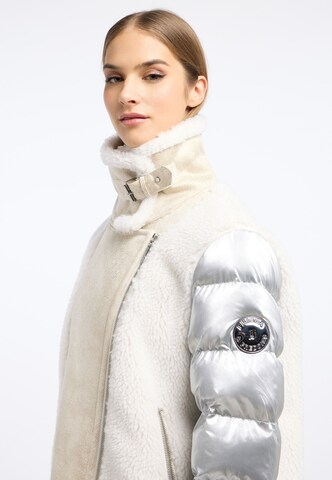 Frieda & Freddies NY Between-Season Jacket in Beige