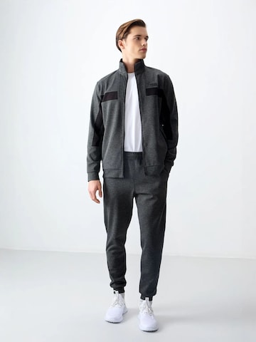 Tuta da jogging di Tommy Life in grigio
