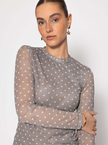 SASSYCLASSY Shirt in Grey