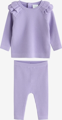 Next Setti värissä lila: etupuoli