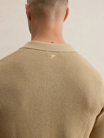 DAN FOX APPAREL Μπλουζάκι 'Julien' σε μπεζ