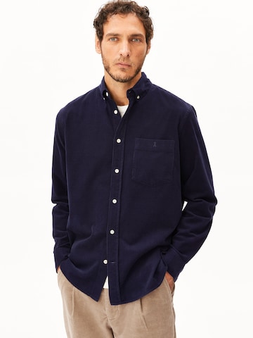 ARMEDANGELS Comfort fit Button Up Shirt in Blue: front