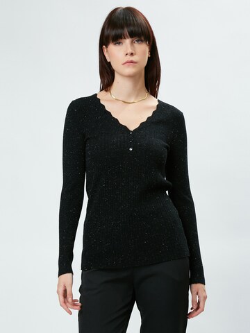 Pullover di Influencer in nero: frontale
