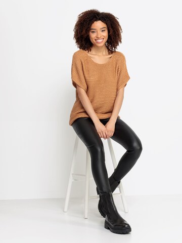 LASCANA Sweater in Brown: front