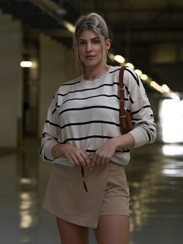 MYLAVIE by Sarah Harrison Sweater in Beige