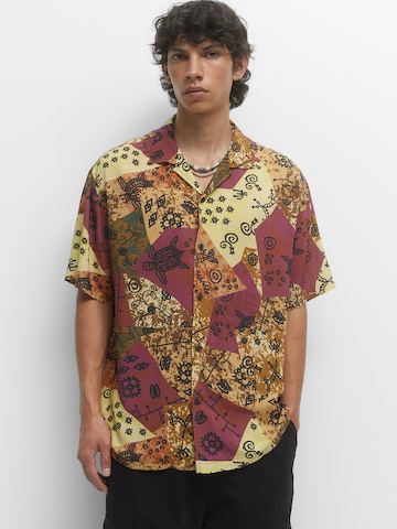 Pull&BearRegular Fit Košulja - smeđa boja: prednji dio