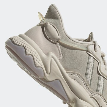 Baskets basses 'Ozweego' ADIDAS ORIGINALS en beige