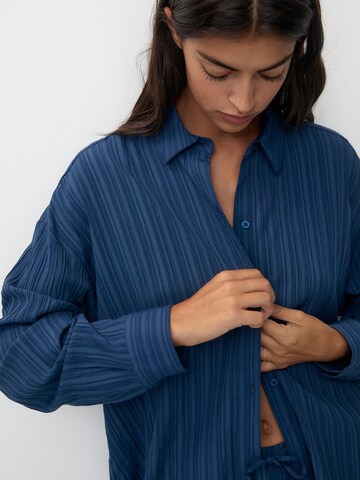 Pull&Bear Blouse in Blauw