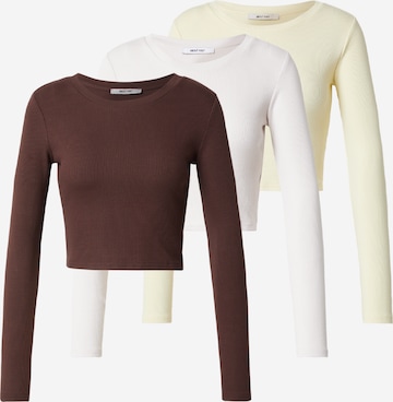 ABOUT YOU Shirt 'Loretta' in Bruin: voorkant