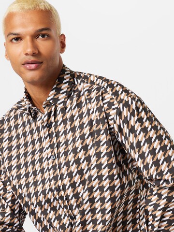 BOSS Comfort Fit Hemd 'Drew' in Beige