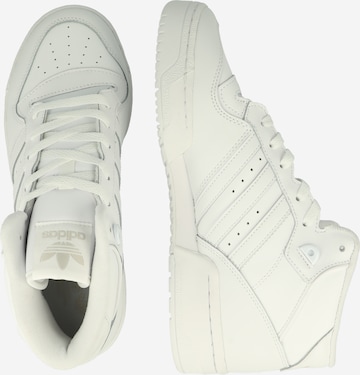ADIDAS ORIGINALS Sneaker 'Rivalry Mid' in Weiß
