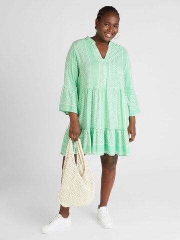 Robe 'MARRAKESH' ONLY Carmakoma en vert