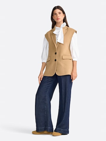 Rich & Royal Blazer in Beige
