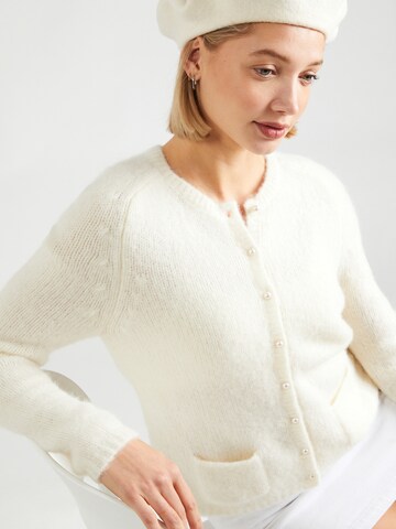 Cardigan 'Vada' Custommade en blanc