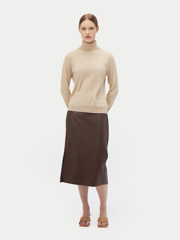GOBI Cashmere Tröja 'Women's Essential Cashmere Turtleneck Sweater' i beige