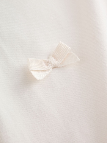Next Top in Beige
