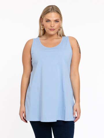 Yoek Top in Blue: front