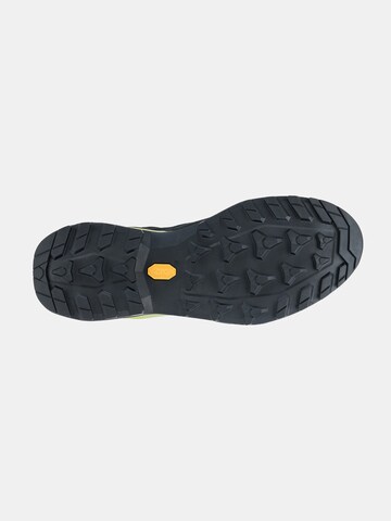 LOWA Flats in Black