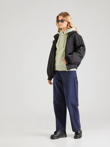 Superdry Суичър 'Essential' в зелено