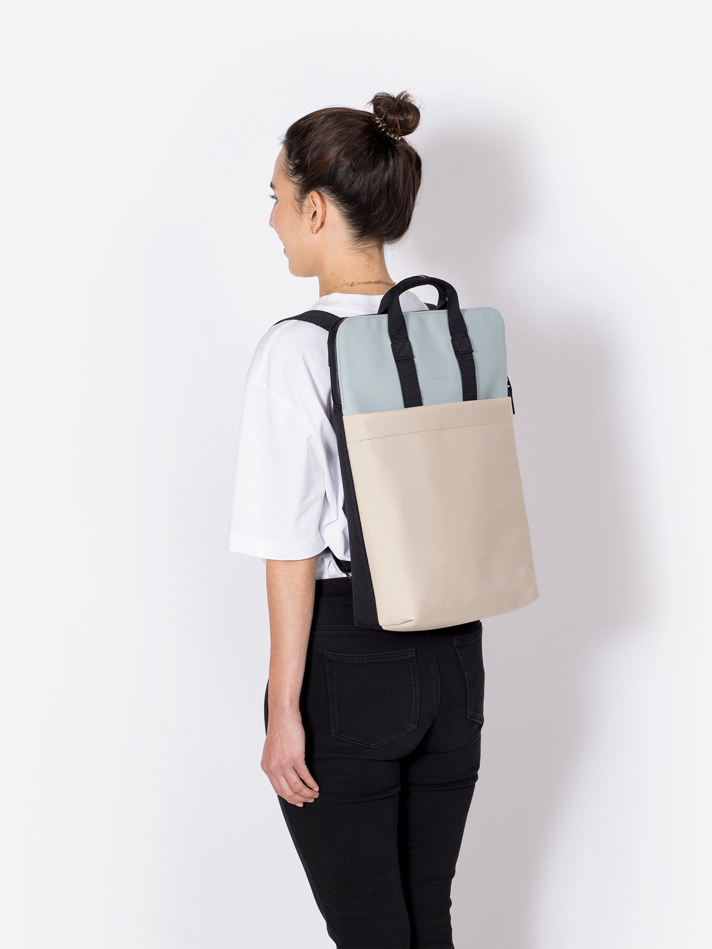 Ucon Acrobatics Backpack 'Masao  Lotus Infinity' in Beige: front