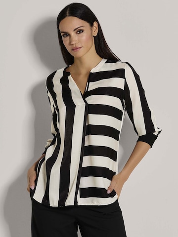 MADELEINE Blouse in Zwart: voorkant