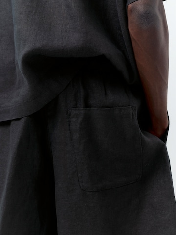 Pull&Bear Bő szár Nadrág - fekete