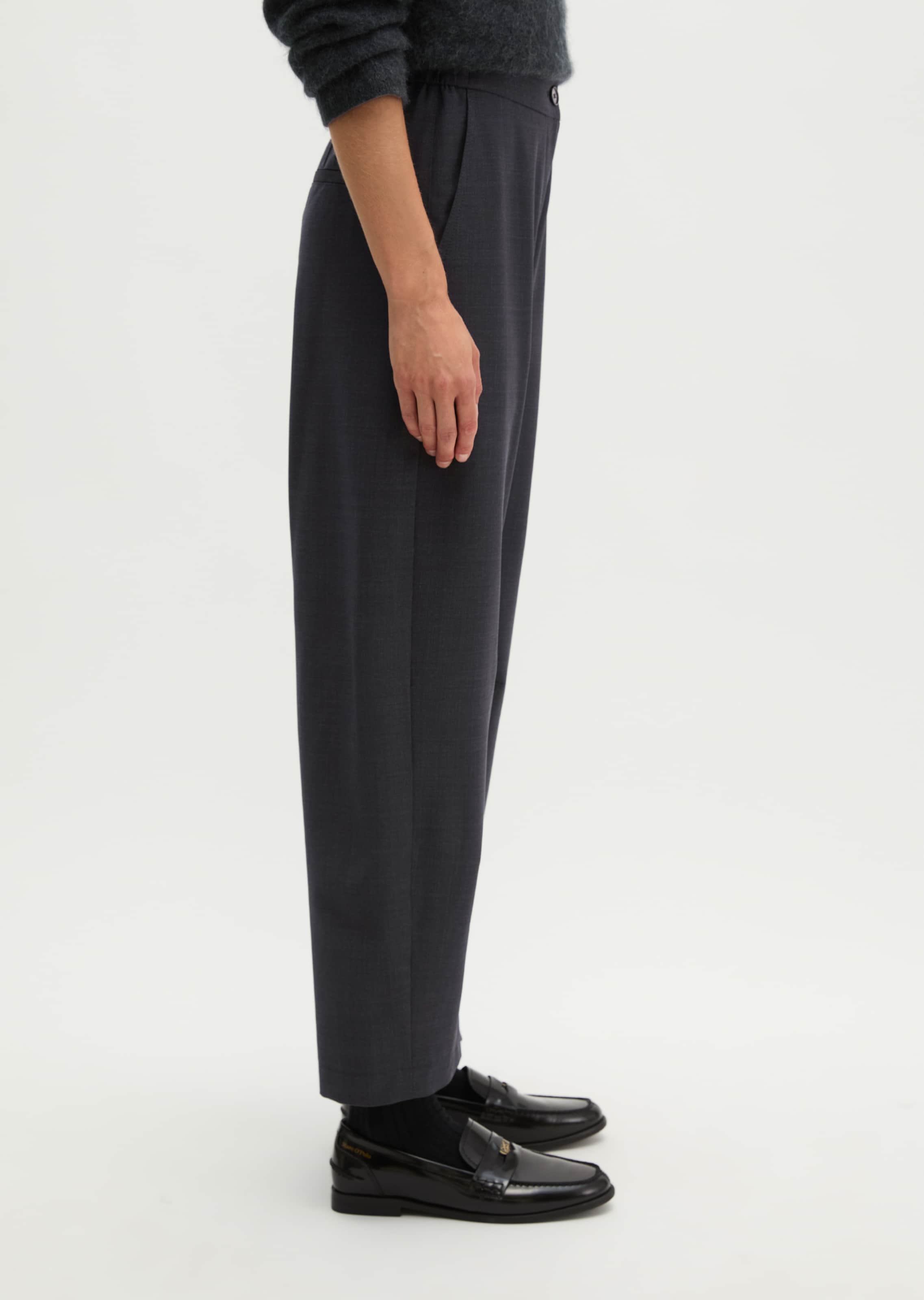 Marc O'Polo Loose fit Cargo trousers in Grey: side