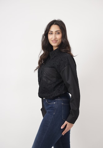 CHERRY KOKO Blouse in Zwart