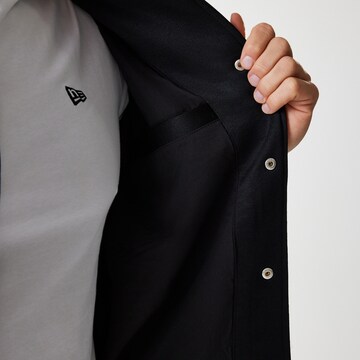 NEW ERA Jacke 'La Lakers' in Schwarz