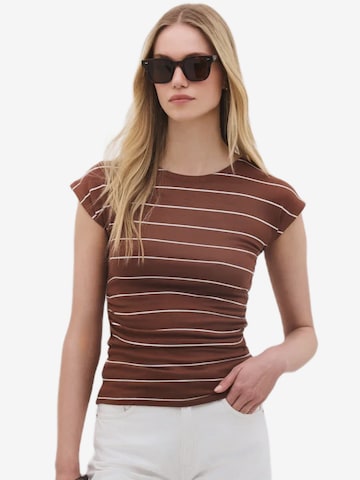 T-shirt No Matter What en marron